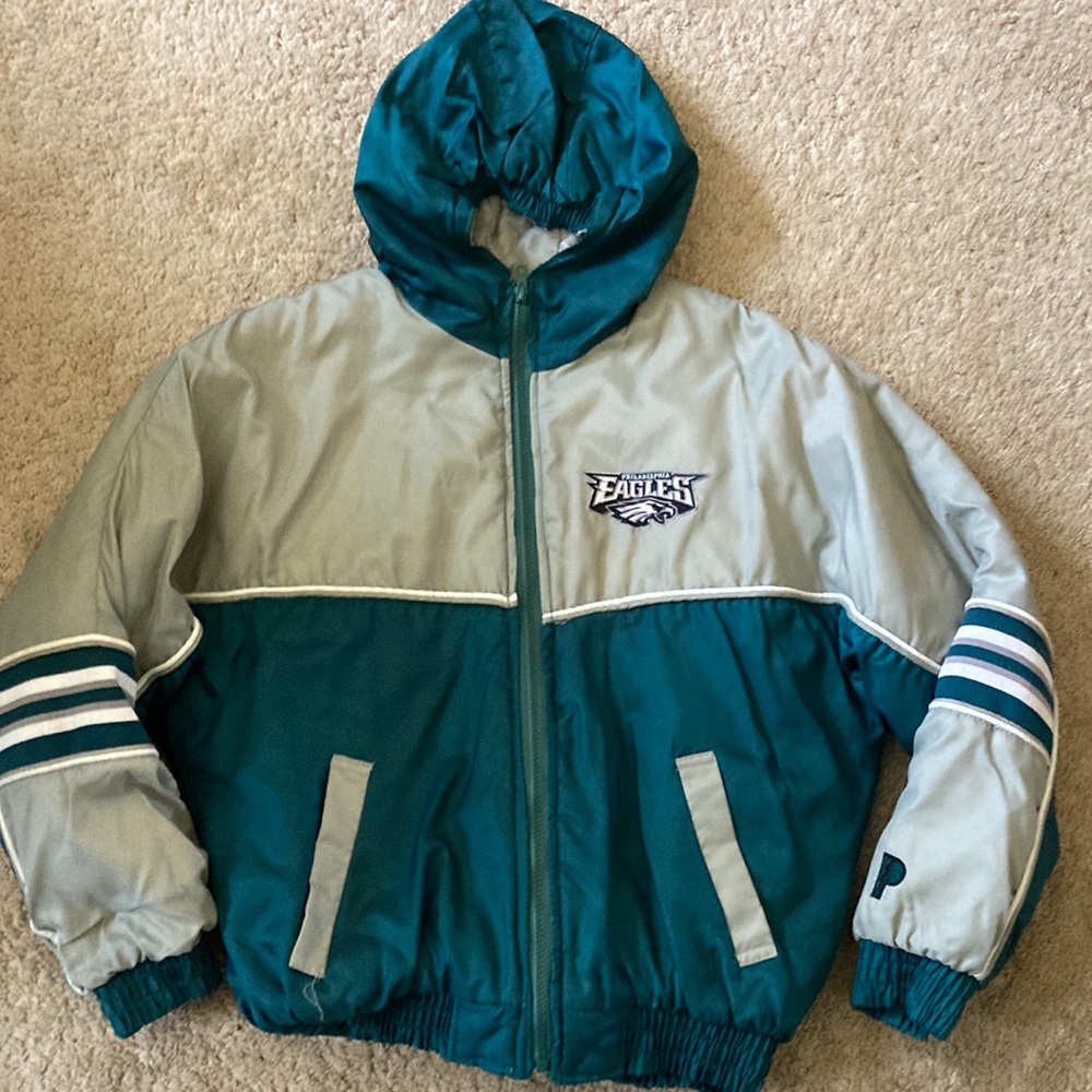 Vintage  🏈. EAGLES PRO PLAYER Winter Jacket - Youth L
